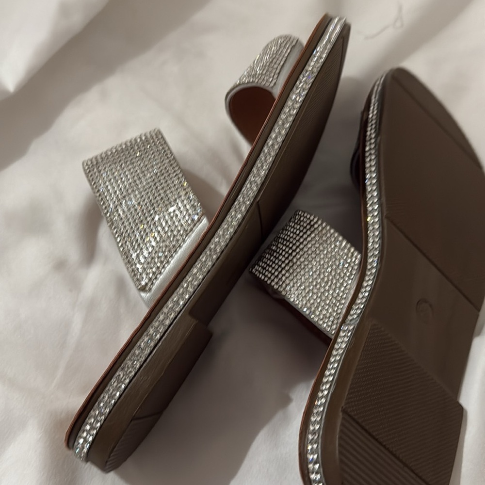 FINAL PRICE Ladies Glittering Silver Slide Sandals. 6.5. NEW - Picture 6 of 8